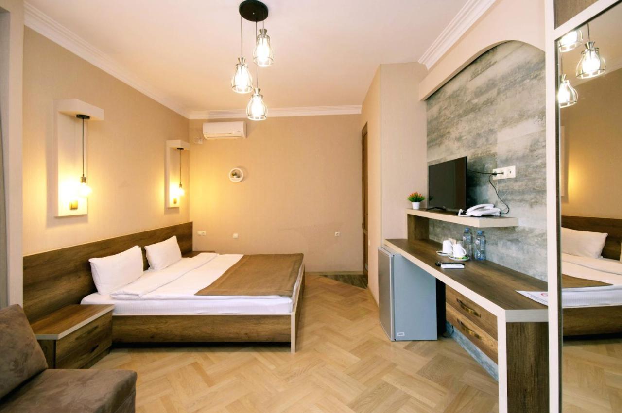 Hotel Livin تبليسي المظهر الخارجي الصورة